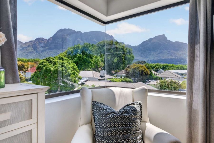 5 Bedroom Property for Sale in Claremont Upper Western Cape